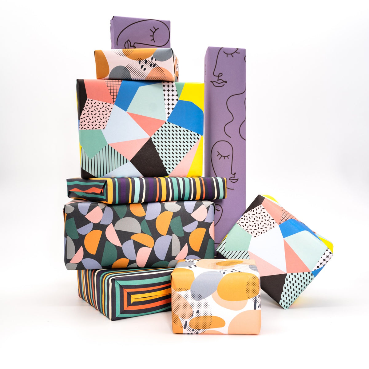 Wrapping paper pack – 20 sheets 50 x 70cm with gift tags